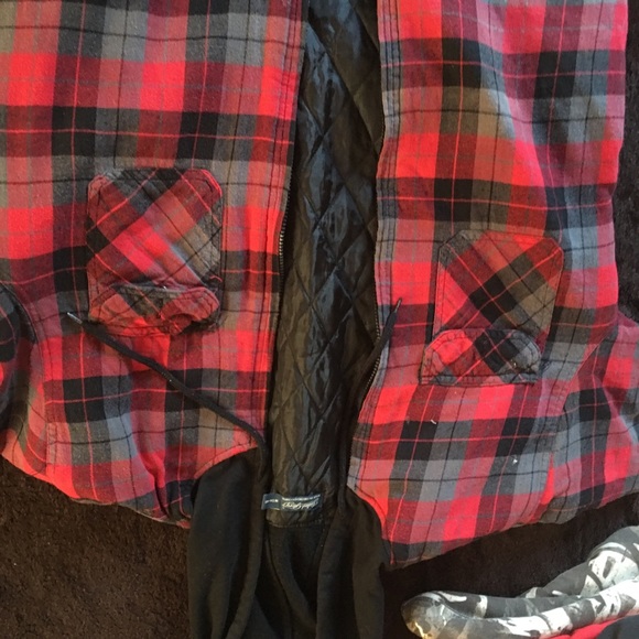 Flannels - Picture 4 of 5